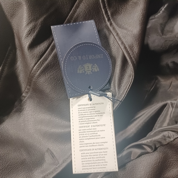 Women's soft leather jacket. - Picture 10 of 10